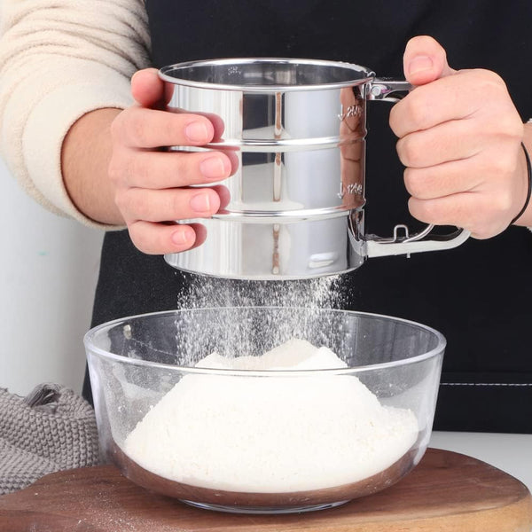 Flour Sifter Stainless Steel Mesh Shaker with Hand Press Design Icing Sieve Kitchen Tool Sugar Baking